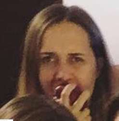 891x899